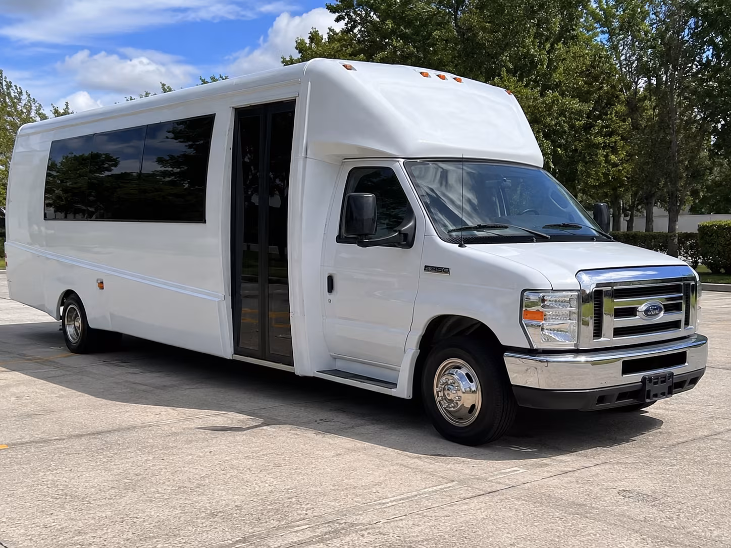 east orange concert bus rentals for groups and fans