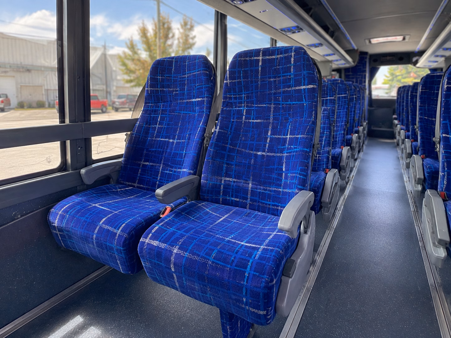 new rochelle employee charter bus rentals in new rochelle