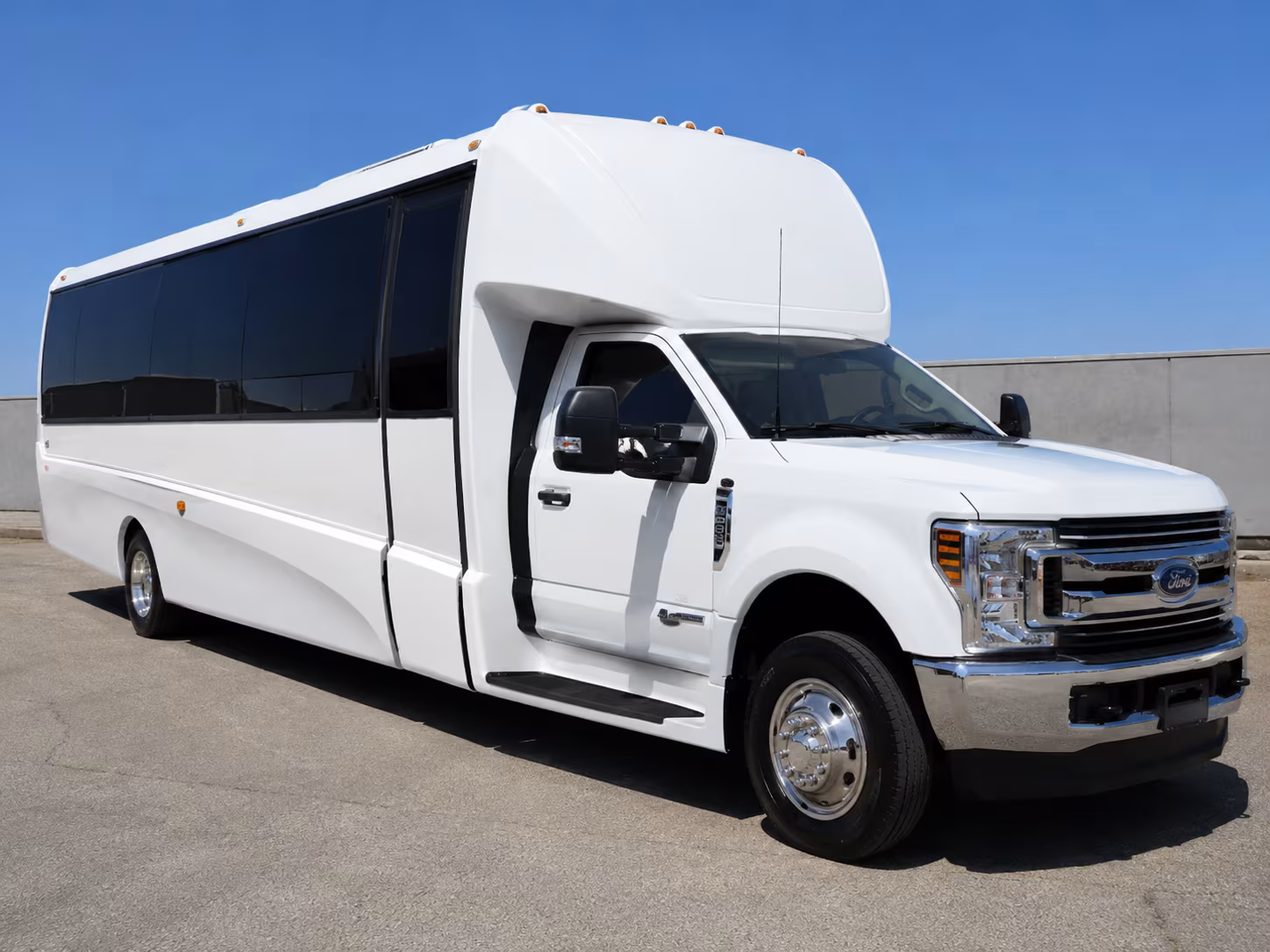 new rochelle make your trip easier with new rochelle long distance charter bus rentals
