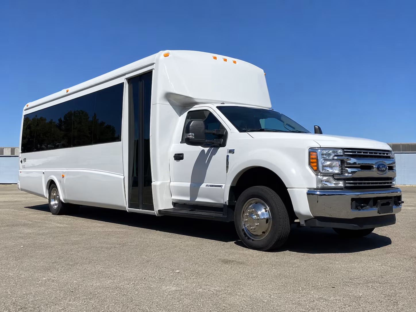 white plains charter bus rentals for museums and educational attractions