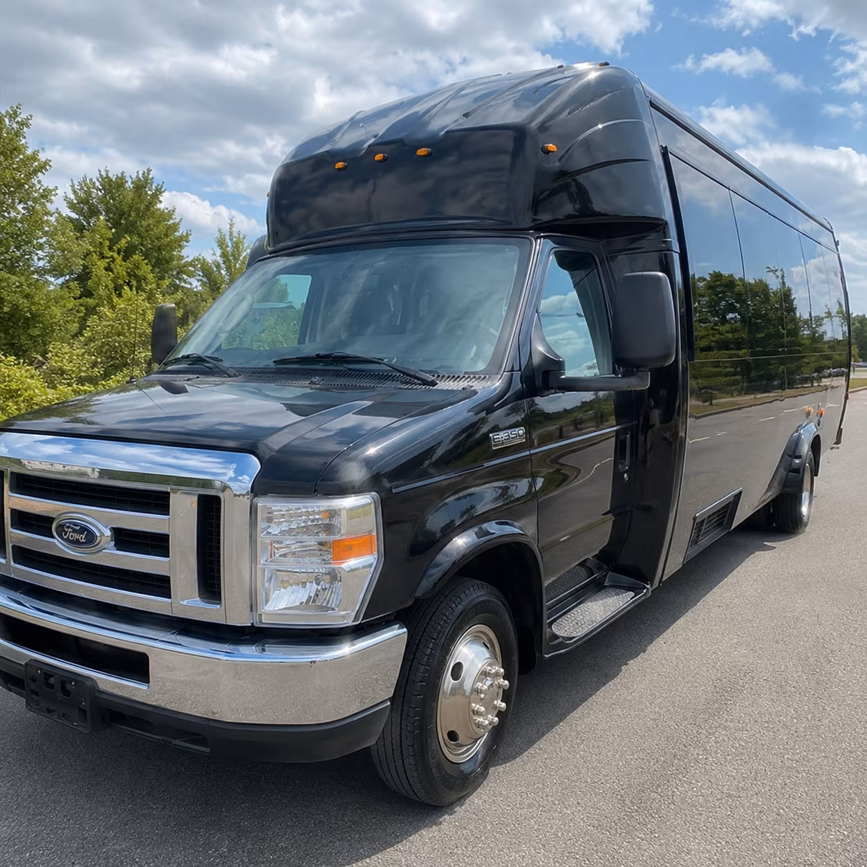 yonkers new years eve party bus rental